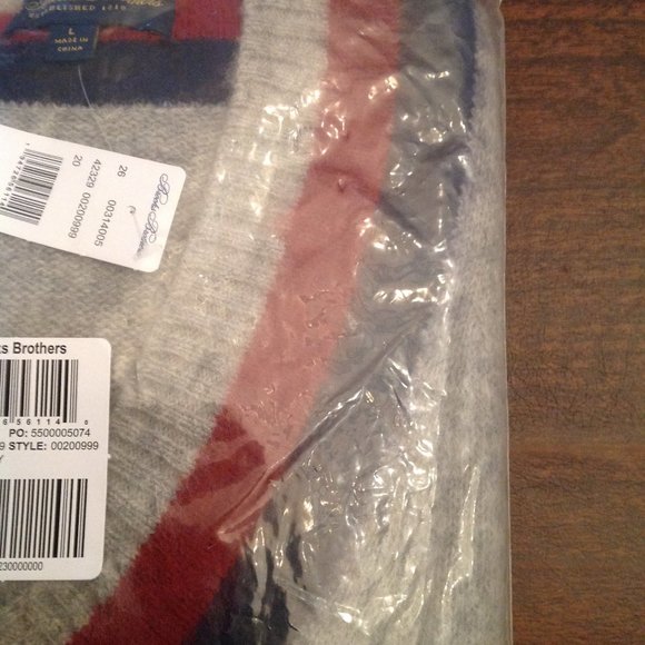 Brooks Brothers Men's Large Brushed Wool Gray V-Neck Sweater - New with Tags - Picture 3 of 7